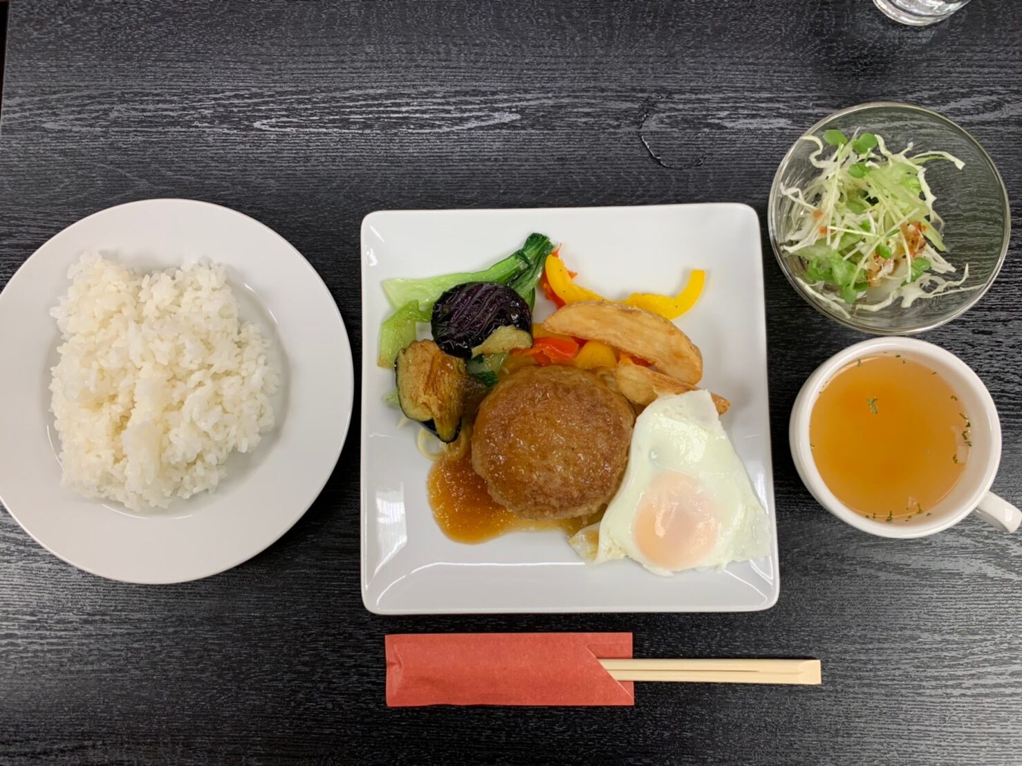 ハンバーグランチ